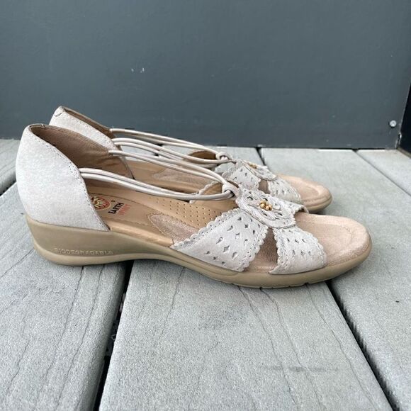 Earth Spirit Sandals Womens Size 7.5 Beaded Leather Casual Pull On Beige Wedge - Picture 6 of 10